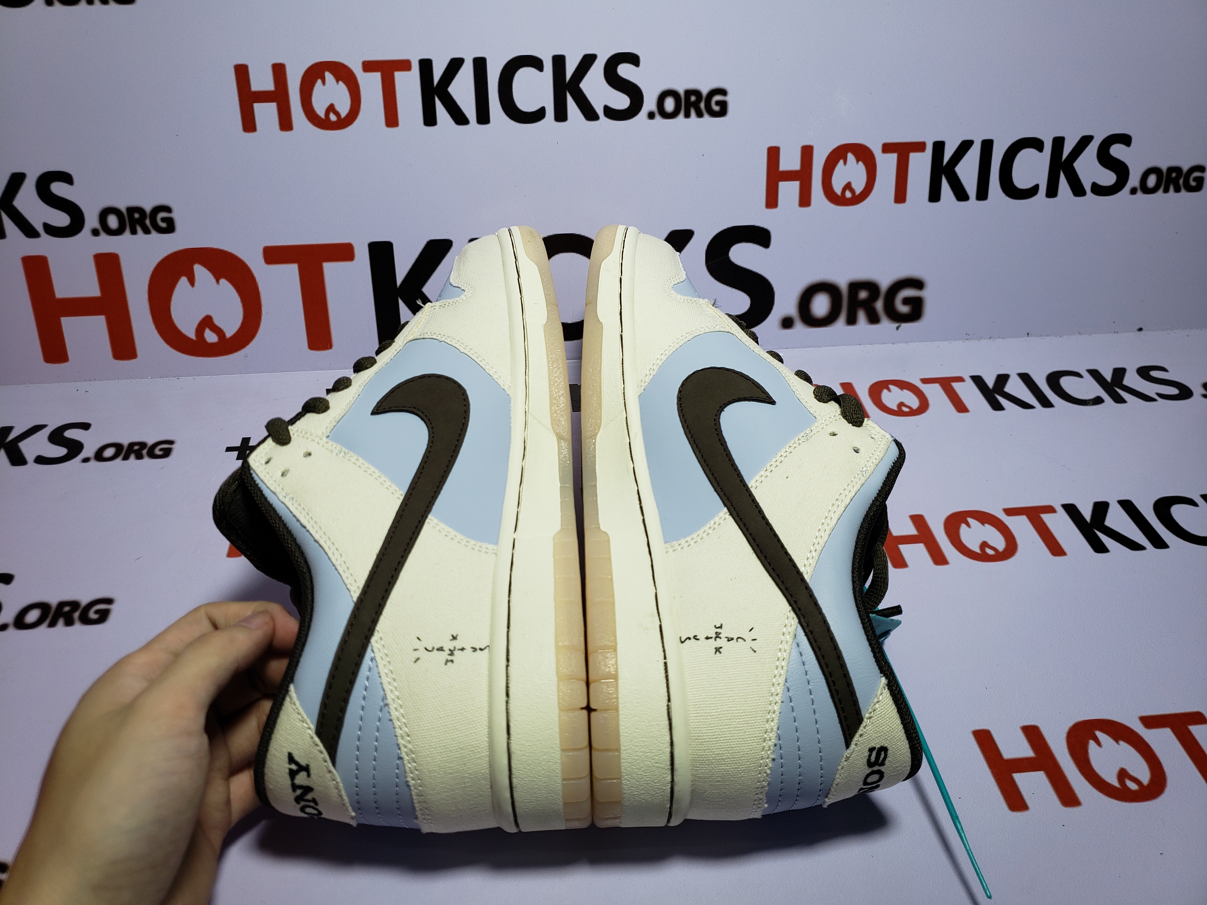 LJR Dunk SB Low PS5 Travis Scott x PlayStation, CU1726-800