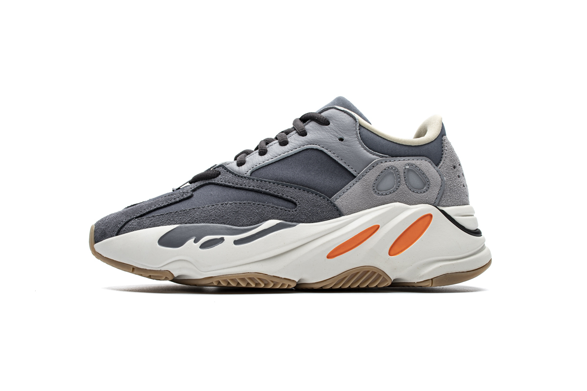 LJR Yeezy Boost 700 Magnet, FV9922