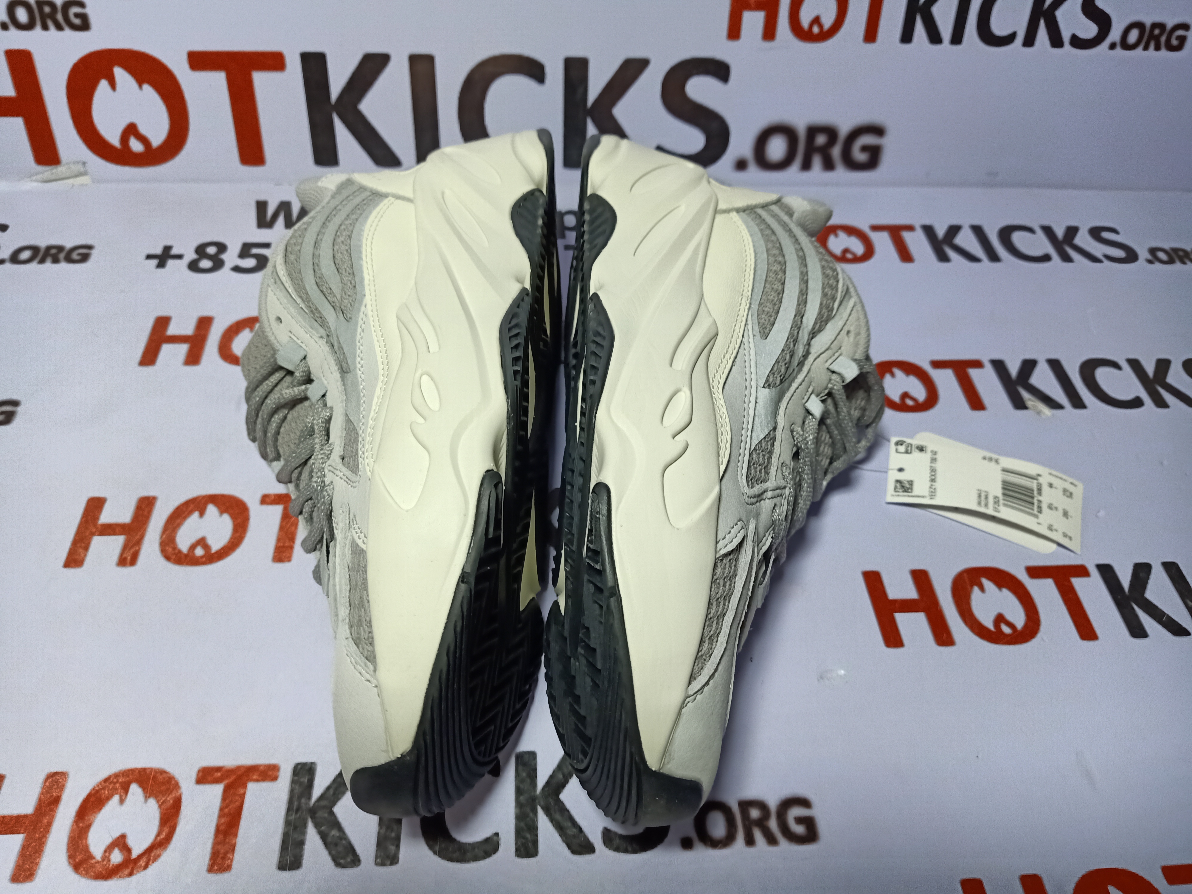 LJR Yeezy Boost 700 V2 Static, EF2829