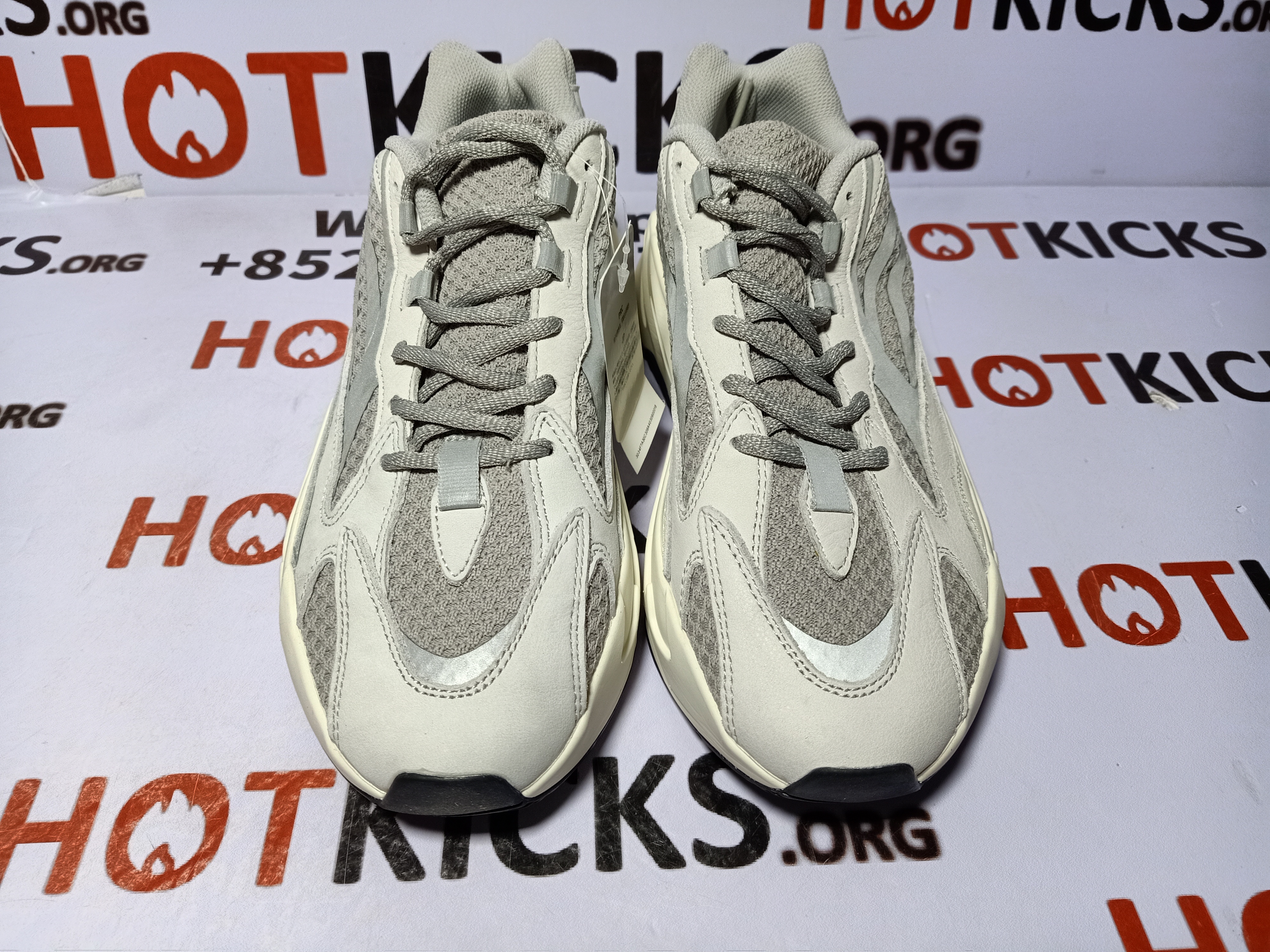 LJR Yeezy Boost 700 V2 Static, EF2829