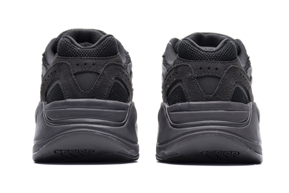 LJR Yeezy Boost 700 V2 Vanta, FU6684