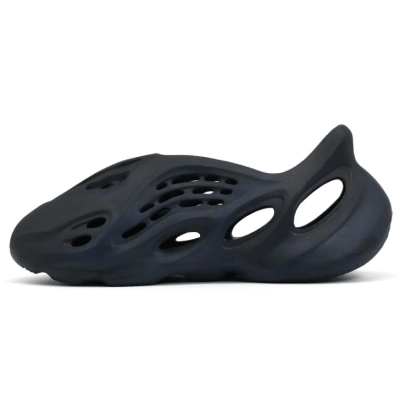 LJR Yeezy Foam RNNR Mineral Blue, GV7903 01