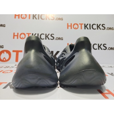 LJR Yeezy Foam RNNR Mineral Blue, GV7903 02