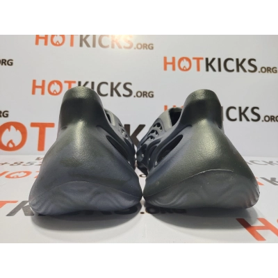 LJR Yeezy Foam RNNR Mineral Blue, GV7903 02