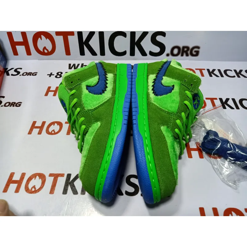 OG Dunk SB Low Grateful Dead Bears Green, CJ5378-300