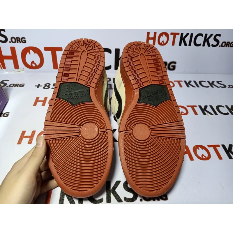 OG Dunk SB Low Pro Hennessy, BQ6817-100
