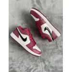 OG Jordan 1 Low Noble Red, 553558-604