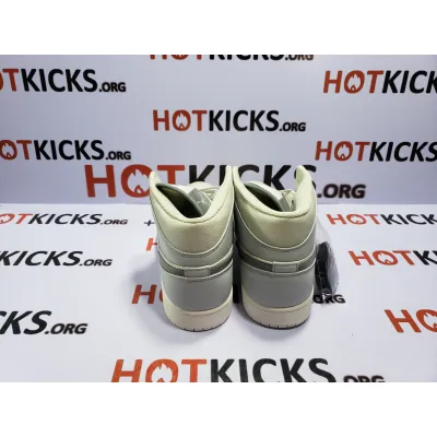 OG Jordan 1 Mid Light Bone, 852542-003 02
