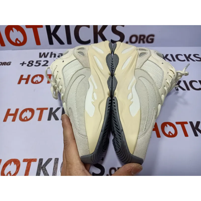 OG Yeezy Boost 700 V2 Analog, EG7596
