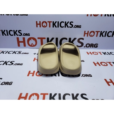 OG Yeezy Slide Pure, GZ5554 02