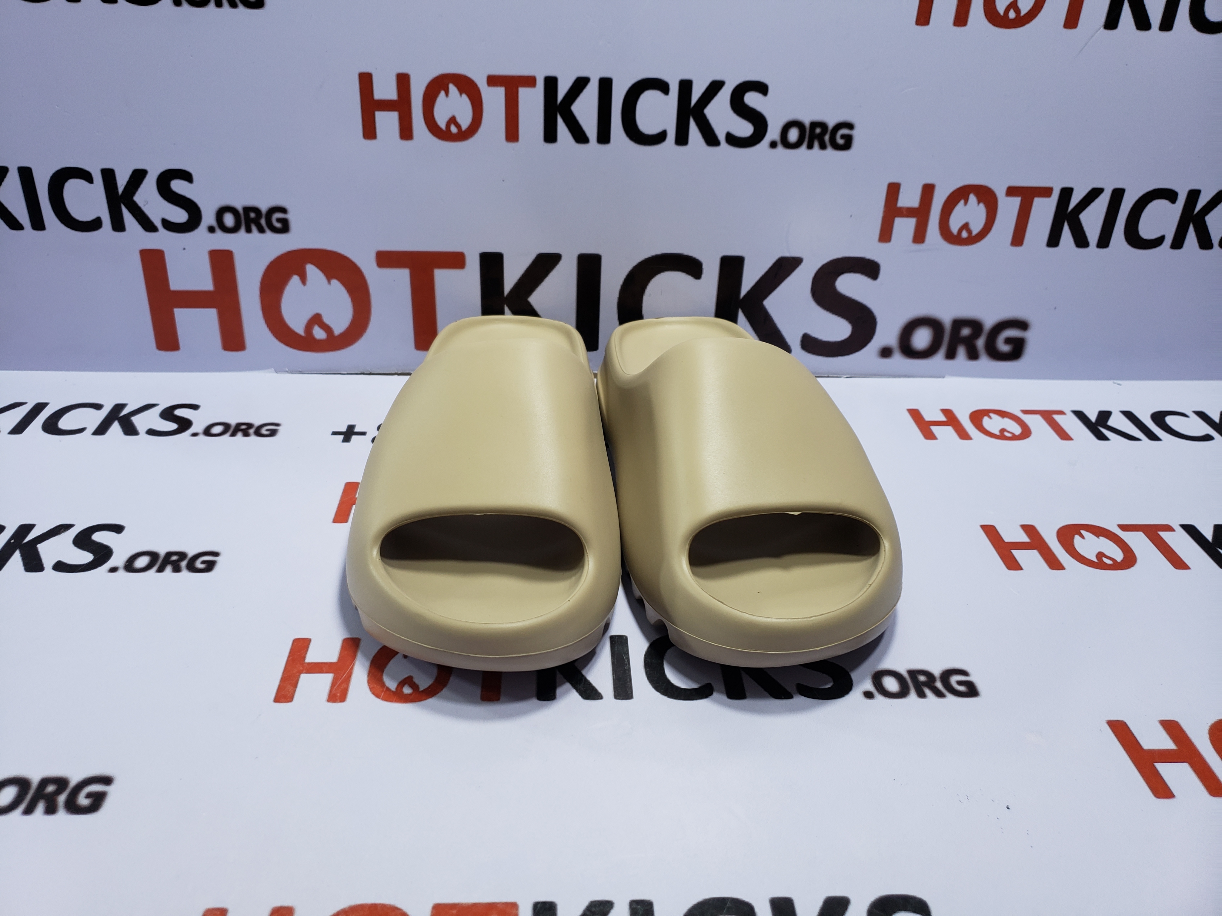 OG Yeezy Slide Pure, GZ5554