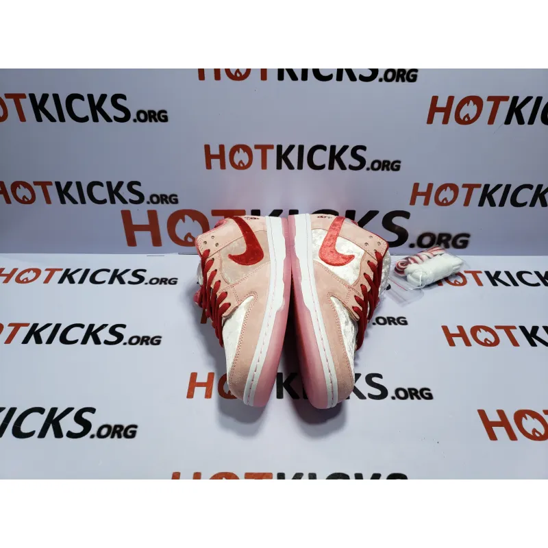 LJR Dunk Low StrangeLove Skateboards  ， CT2552-800
