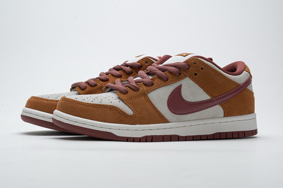 OG Dunk SB Low Pro Dark Russet Cedar  ， BQ6817-202