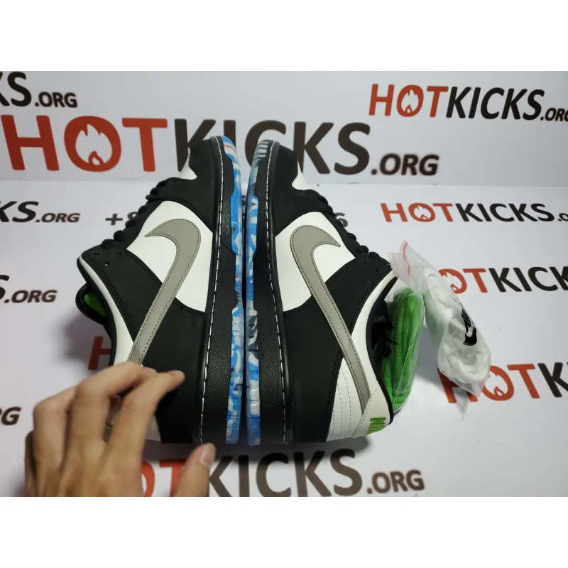 OG Dunk SB Low Staple Panda Pigeon, BV1310-013