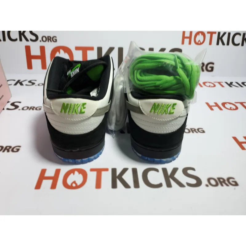 OG Dunk SB Low Staple Panda Pigeon, BV1310-013