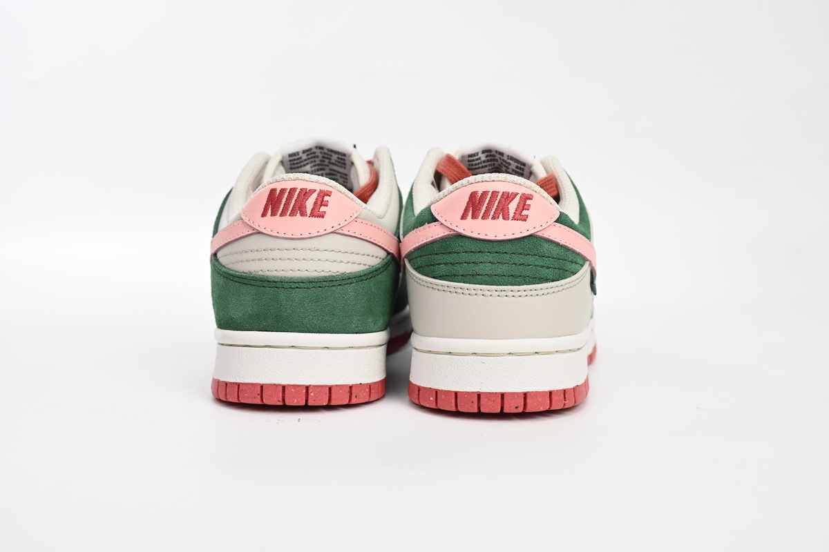 OG Dunk Low SE All Petals United Fir Green (Women's),FN8923-061
