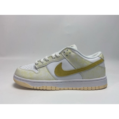 OG Dunk Low Strike Yellow 01