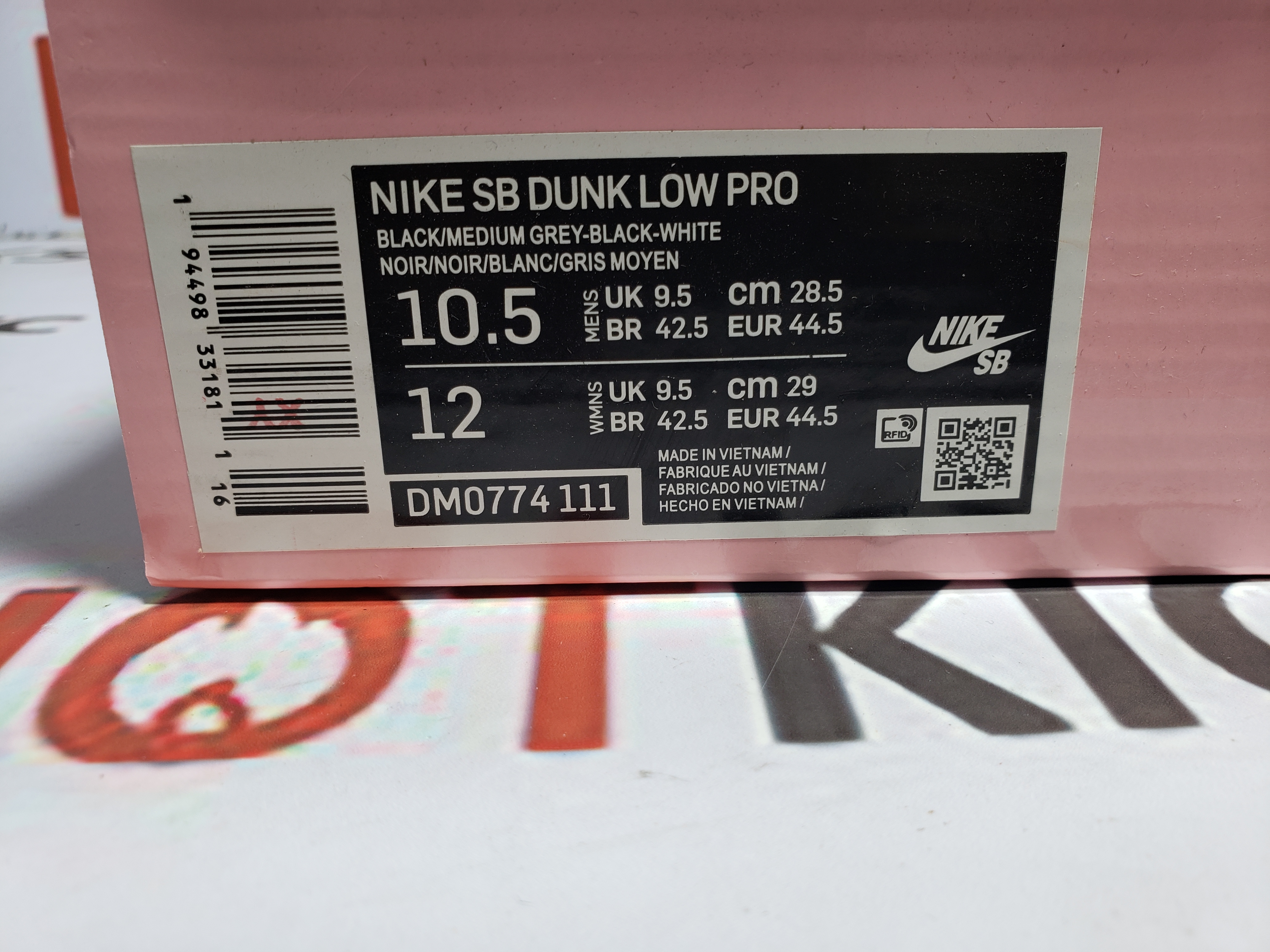 LJR Dunk Low Staple NYC Pigeon,304292-011