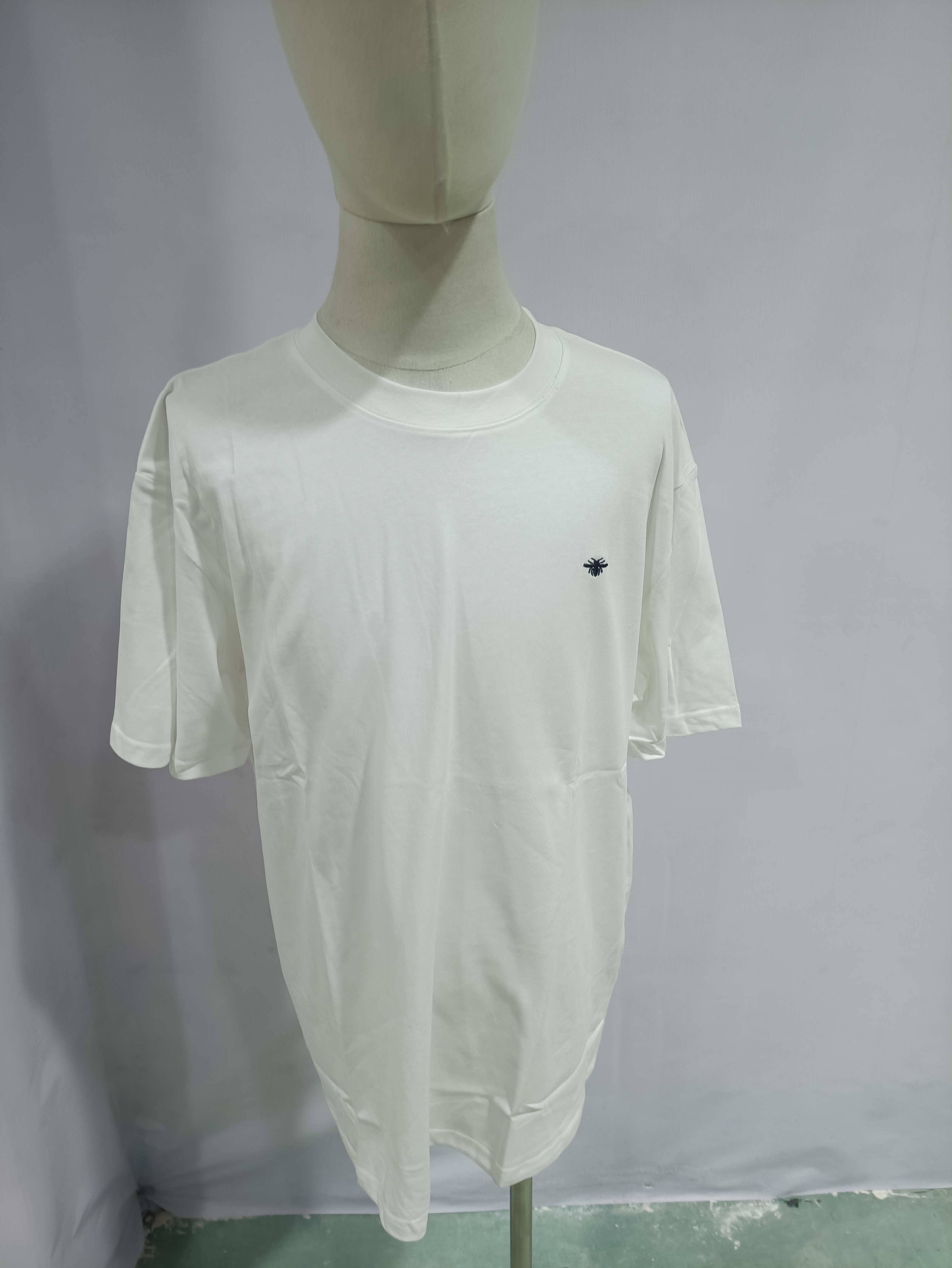 Dior classic bee embroidered T-Shirts 1