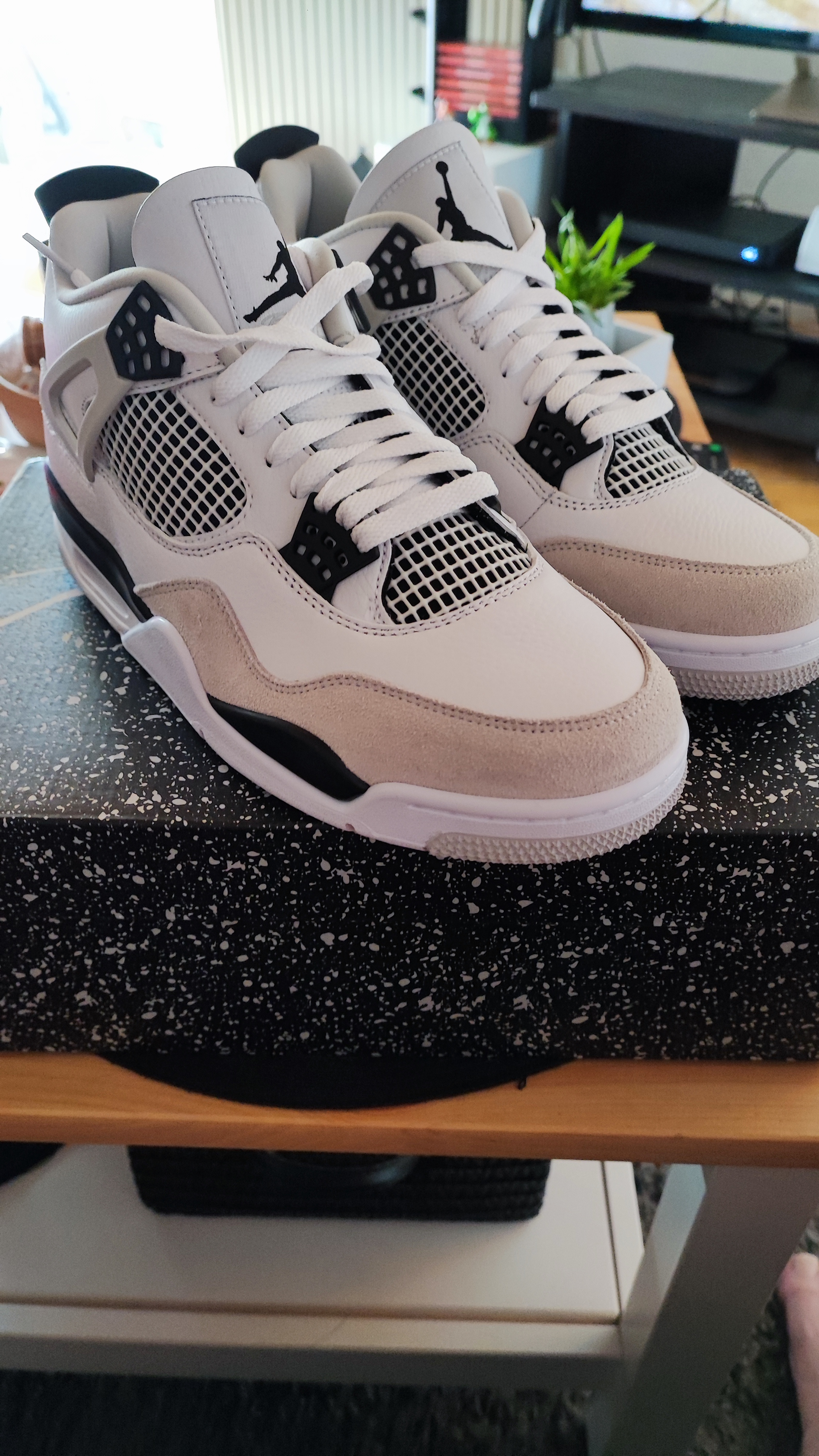 ⏳Limited Time 99$⏳LJR Jordan 4 Retro Military Black,DH6927-111 review Daniela Hubrig 02