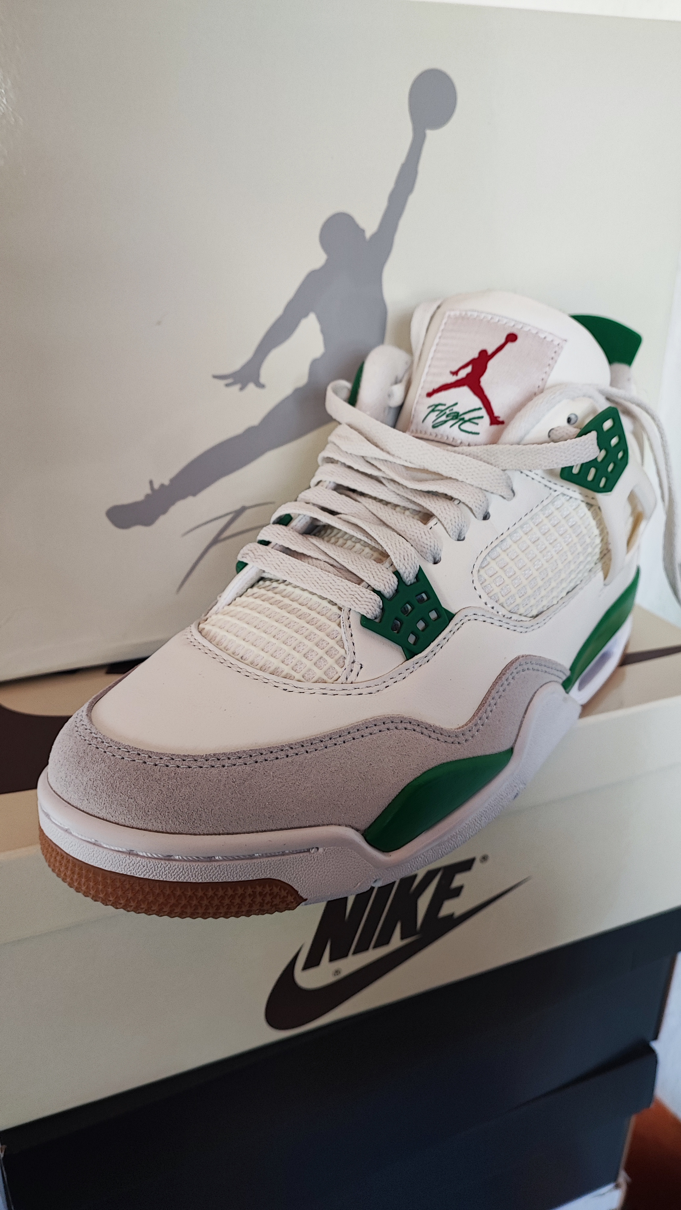 LJR Jordan 4 Retro SB Pine Green,DR5415-103 review Daniela Hubrig 01