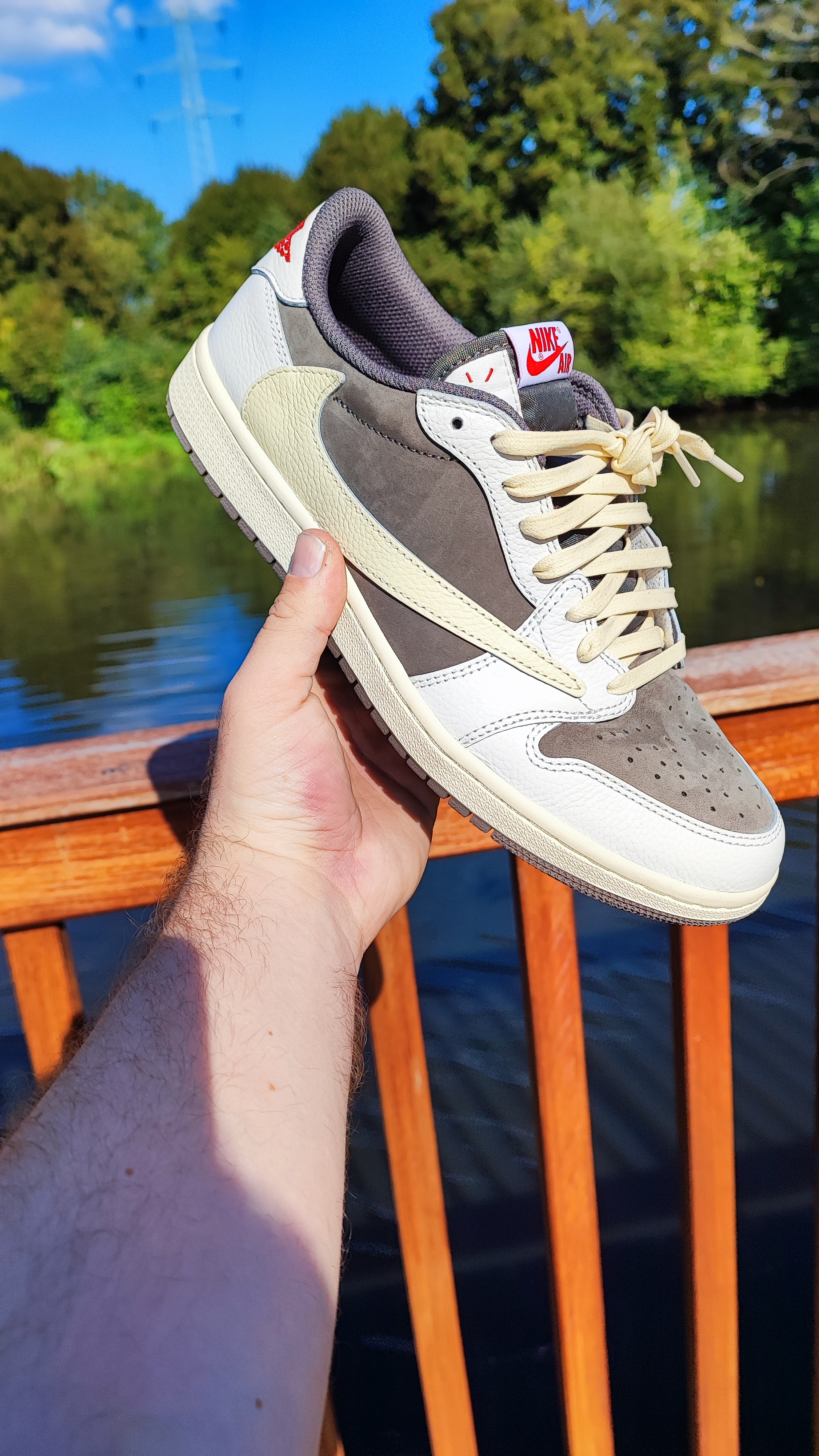 LJR Jordan 1 Low OG Reverse Mocha x Travis Scott, DM7866-162 review Daniela Hubrig 02