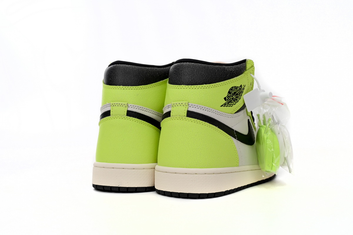 Air Jordan 1 Retro High OG Visionaire 555088-702