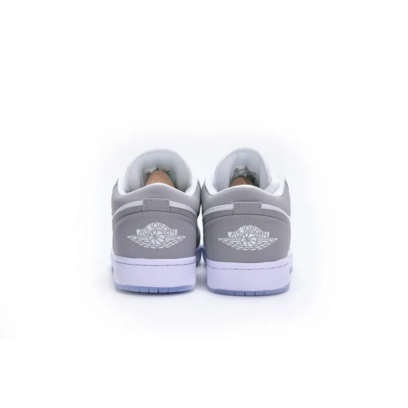 Air Jordan 1 Low Wolf Grey DC0774-105