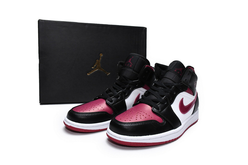 Air Jordan 1 Mid Bred Toe 554724-066