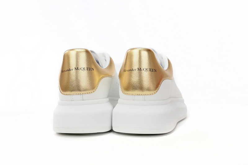 Alexander McQueen Oversized Light Gold  553680WHNBG9075