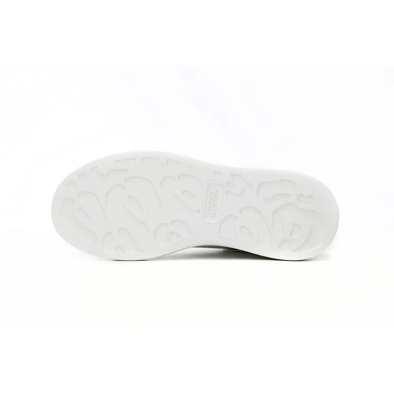 Alexander McQueen Oversized Sneaker ' Iridescent White' 561580WHVI59375