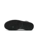 Air Jordan 1 Mid Triple Black (2022) 554724-093
