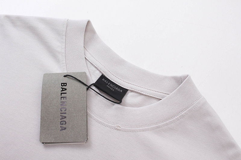   Balenciaga  T-shirt KT2396