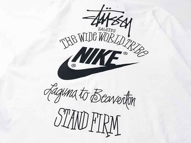 Stussy  T-shirt XB913