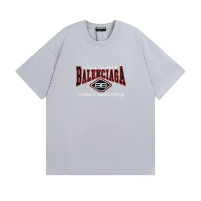 Balenciaga  T-shirt  KT2338 01