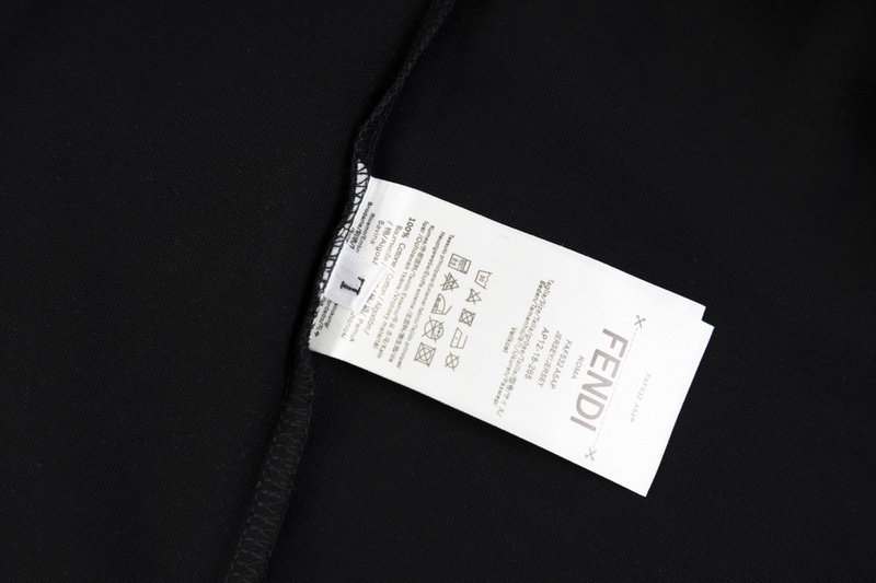FENDI T-shirt 118