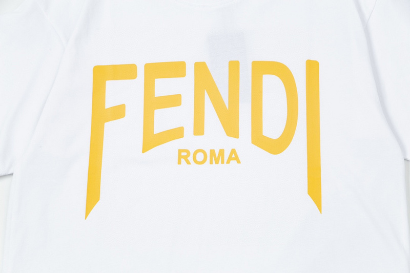 FENDI T-shirt 121