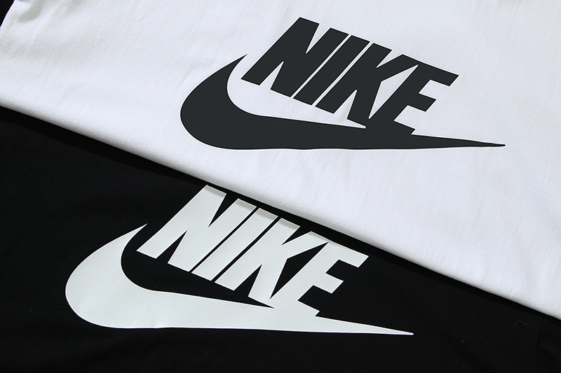 Nike T-shirt N807346