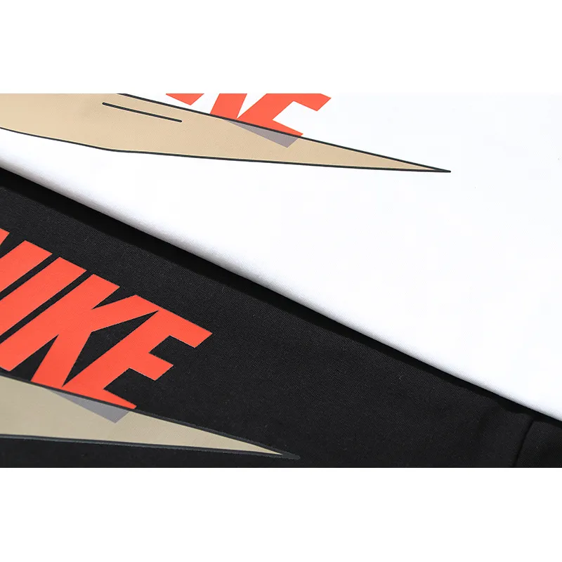   Nike T-shirt N889813