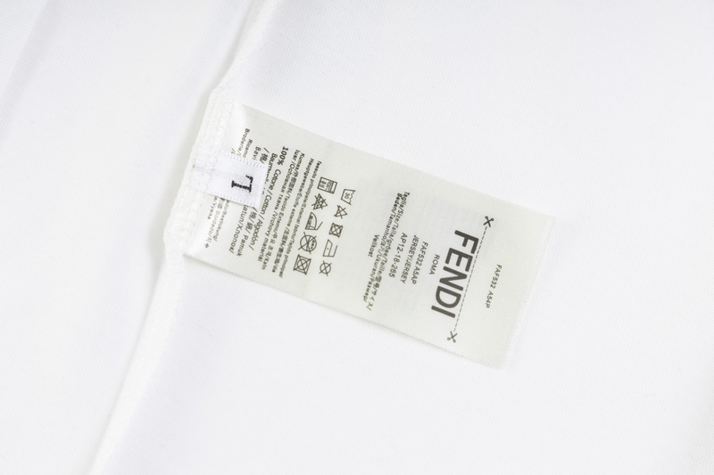 FENDI T-shirt 117
