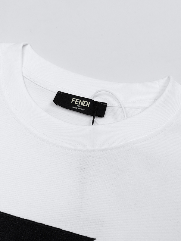FENDI T-shirt 128