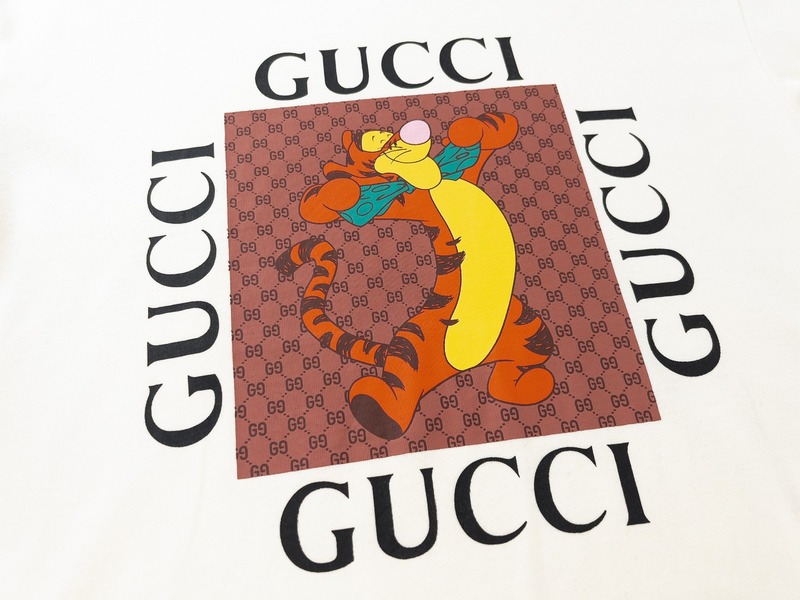 GUCCI T-shirt 141