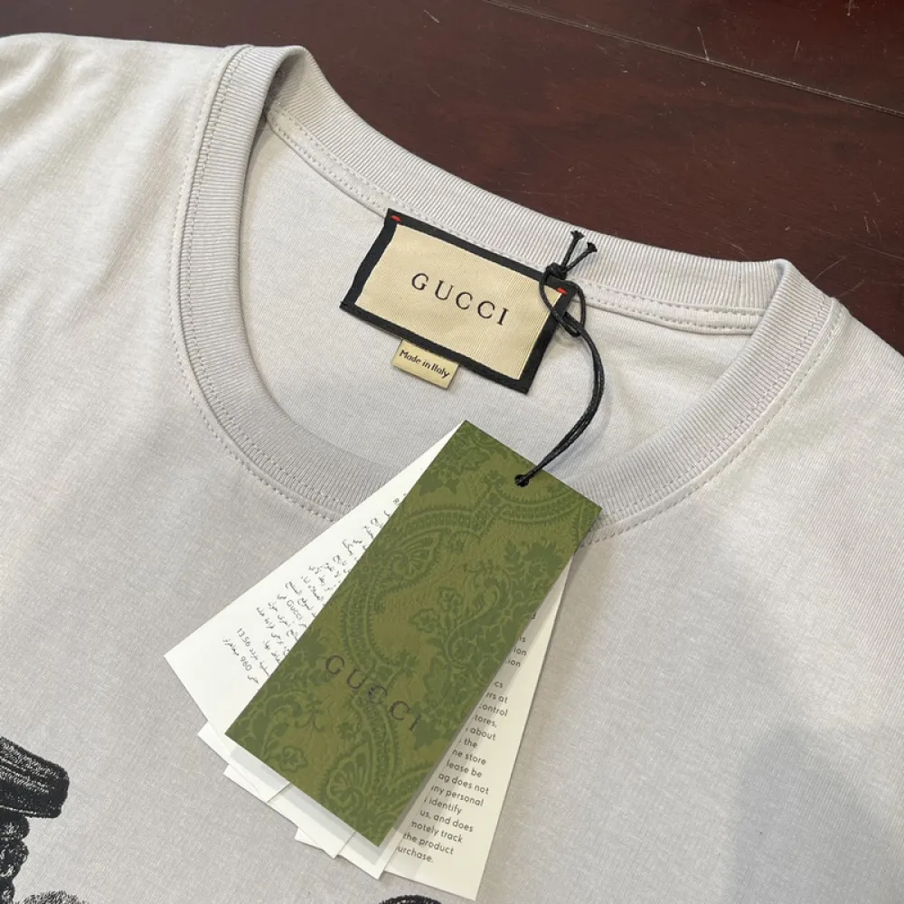 GUCCI T-shirt 117