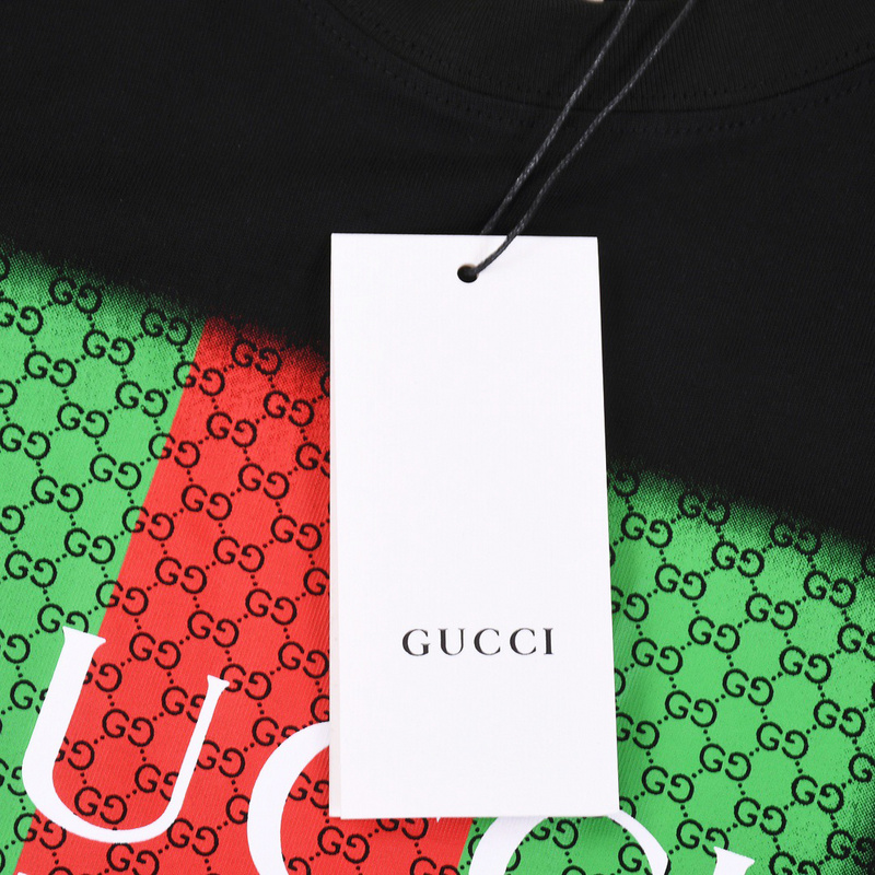 GUCCI T-shirt 127