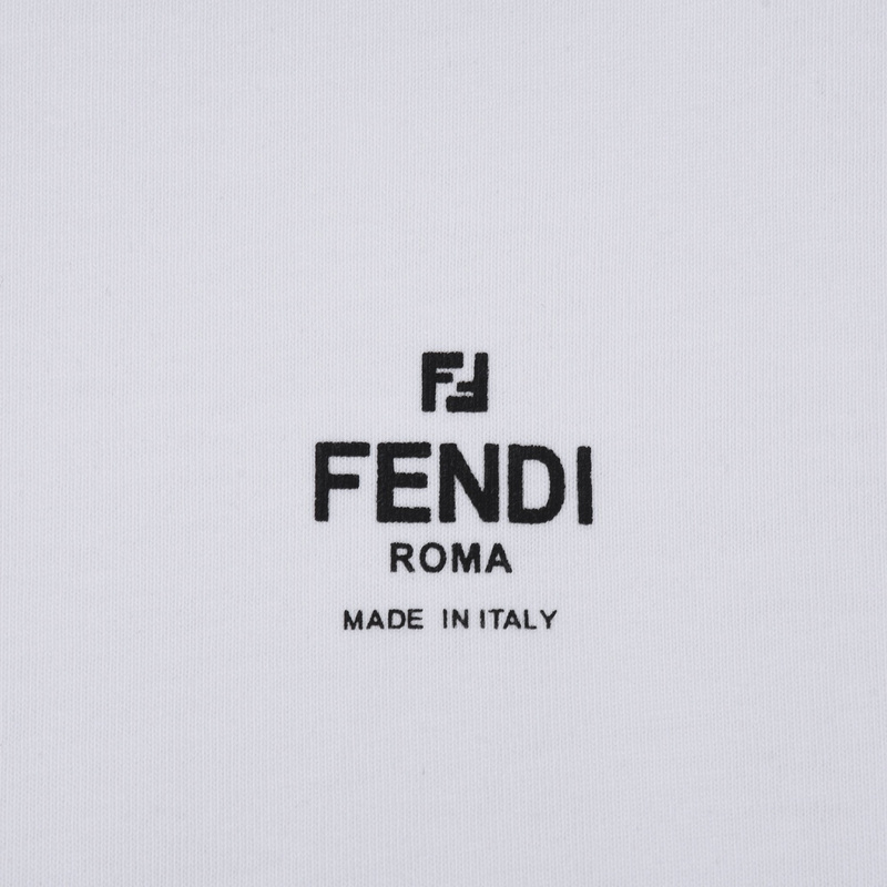 FENDI T-shirt 126
