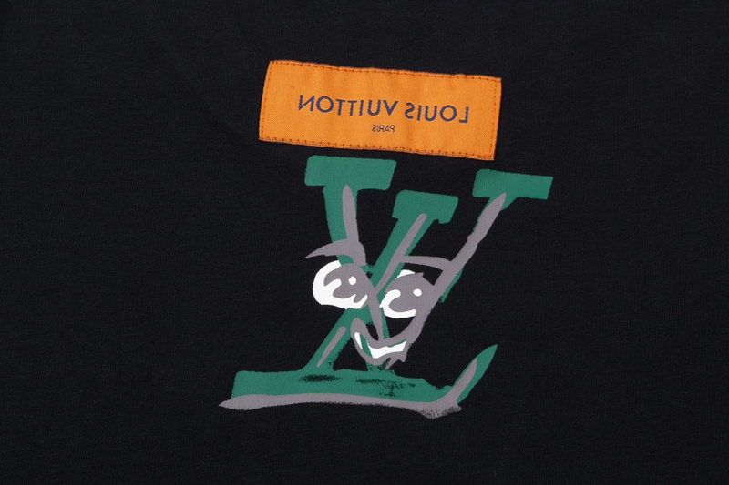   Louis Vuitton T-shirt 204914