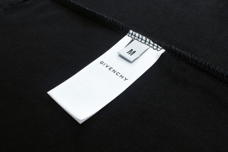  GIVENCHY T-shirt 12