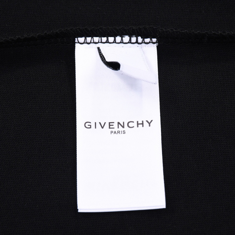  GIVENCHY T-shirt 23