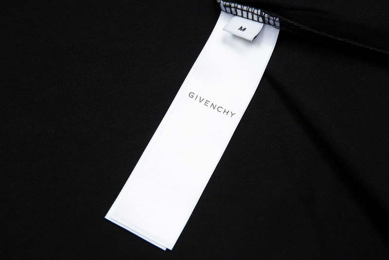  GIVENCHY T-shirt 28