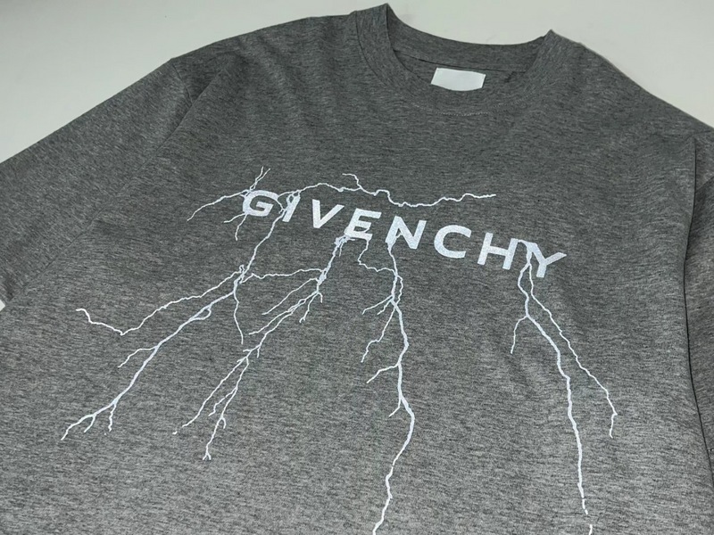  GIVENCHY T-shirt 29
